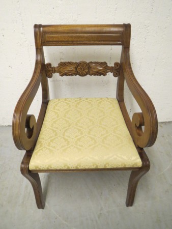 4313 - Kreslo anglie mahagon stabilni 1970  2 700 kc